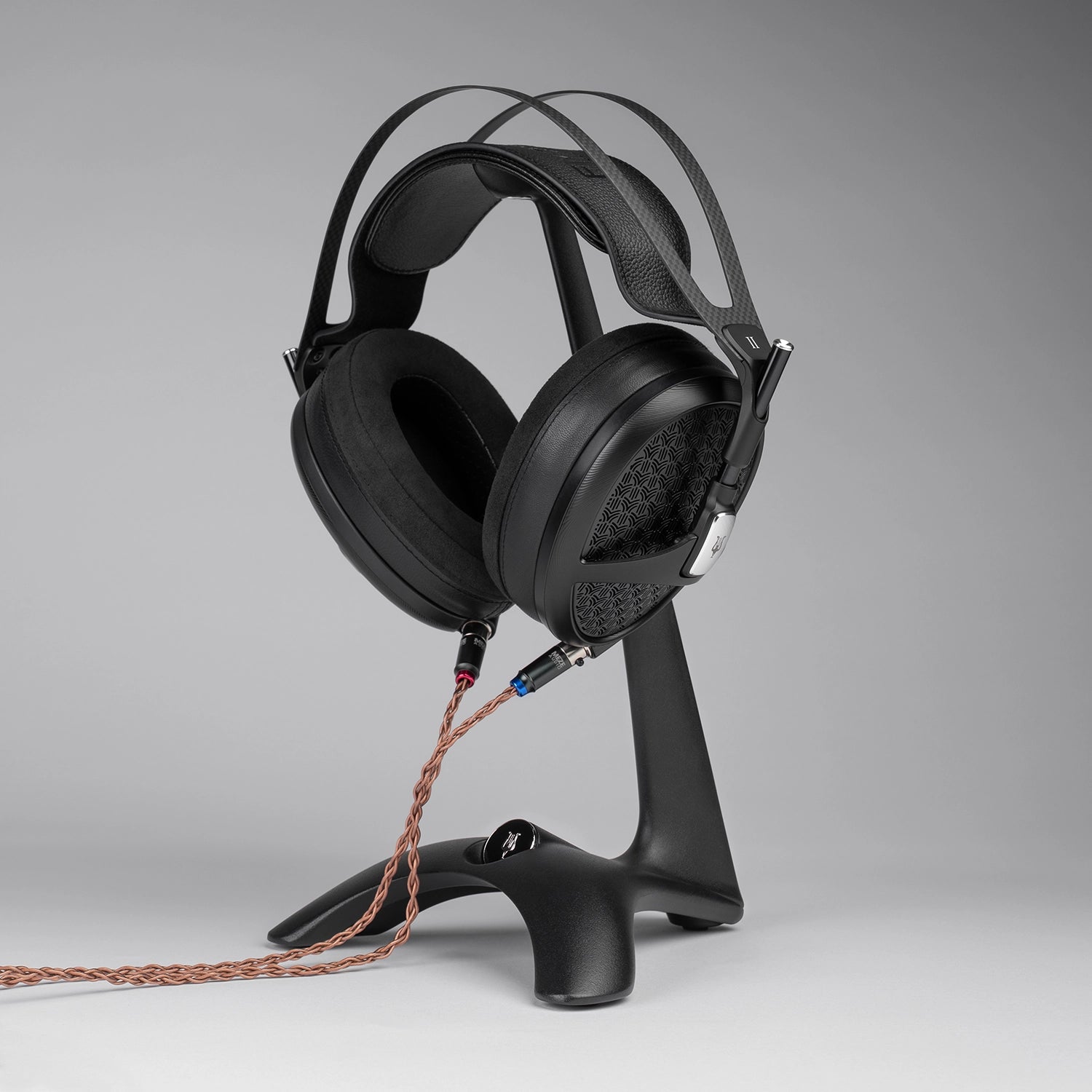 Meze Audio Premium planar magnetic driver, open-back, over-ear, premium build materials, Empyrean II, with premium headphone stand Manta and Copper cables Mini XLR hero shot