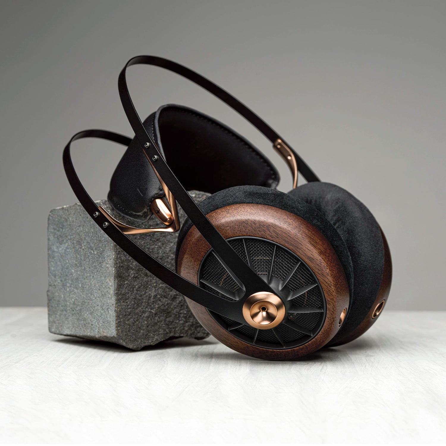 Meze Audio 109 PRO best open back audiophile headphones top view with walnut wooden cups and velvet earpads presentation