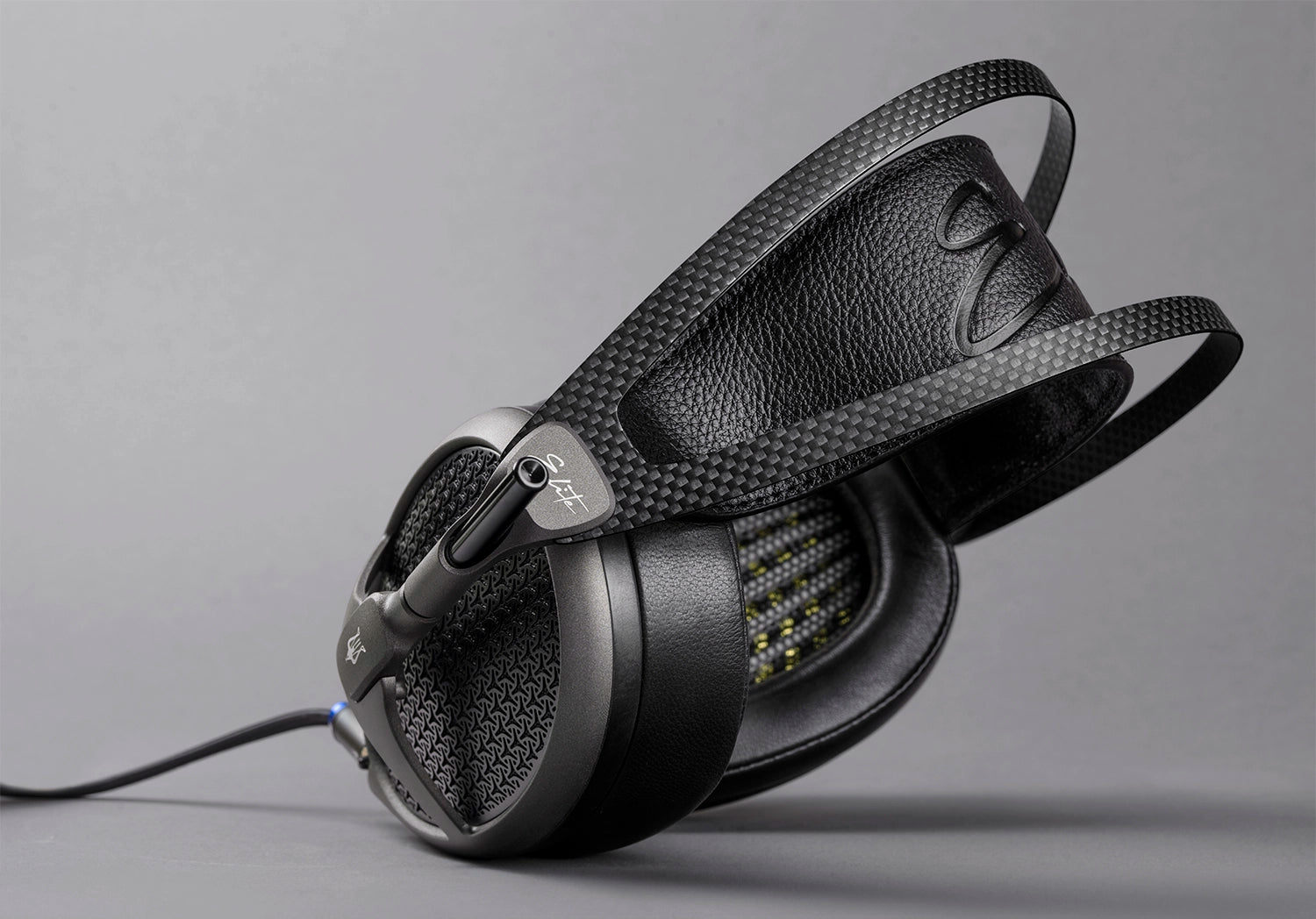 Meze Audio Elite Tungsten open back audiophile headphones lateral view