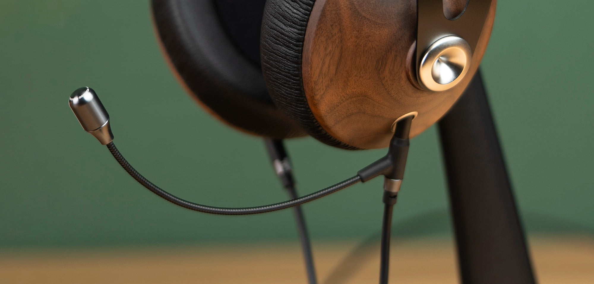 Meze Audio 99 Classics Headset Walnut Silver - High-Fidelity Meze Audio 99 Classics Headset Walnut Silver - High-Fidelity